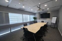 Gateway East (D7), Office #546354111